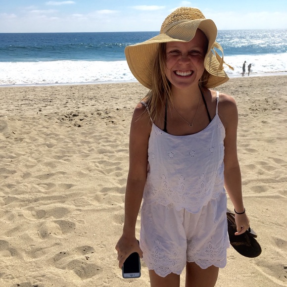 Meet your Posher, Taylor - Picture 2 of 4